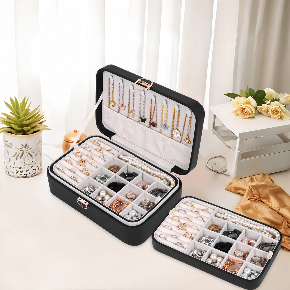 KRISHYAM® Luxury Lockable Jewelry Organizer Box – Portable PU Leather Organizer with Removable Tray for Rings, Earrings, Necklaces, and Bracelets (Black, Grey, White, Pink)
